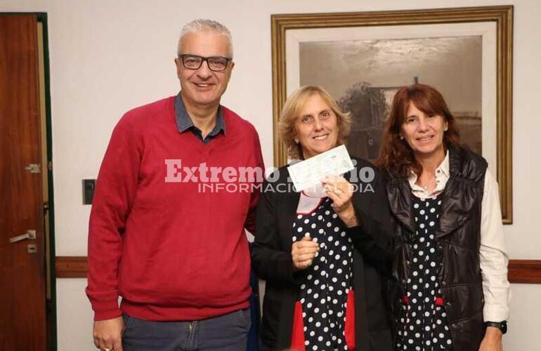 Imagen de Nueva entrega del F.A.E a las escuelas p&uacute;blicas de la ciudad