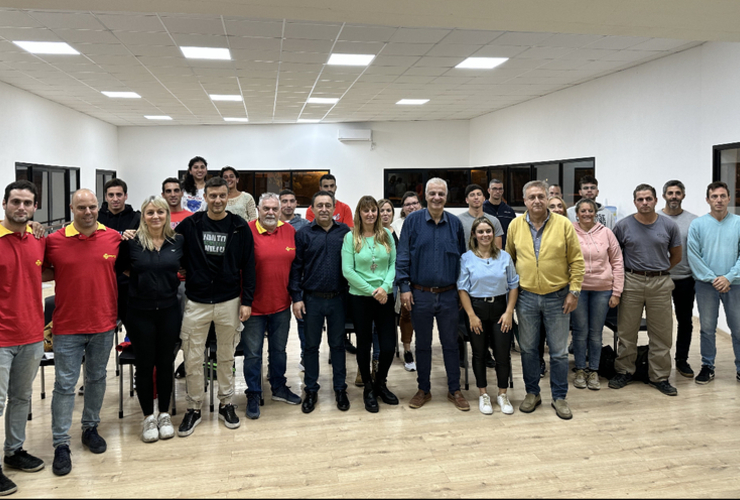 Imagen de Curso gratuito de Guardavidas: Lanzamiento del programa 'Santa Fe Capacita' en Arroyo Seco.