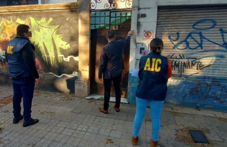 La fuerza se presentó en la casa del músico y lo puso a disposición de la Justicia. (AIC Santa Fe)