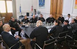 Imagen de Claudio Brilloni se reuni&oacute; con los agentes de telefon&iacute;a, despacho y monitoreo del 911