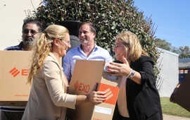 Imagen de La provincia entreg&oacute; 128 computadoras del programa proteger