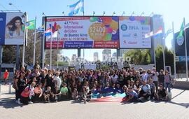 Imagen de La Comuna de Fighiera visit&oacute; la Feria del Libro en Buenos Aires