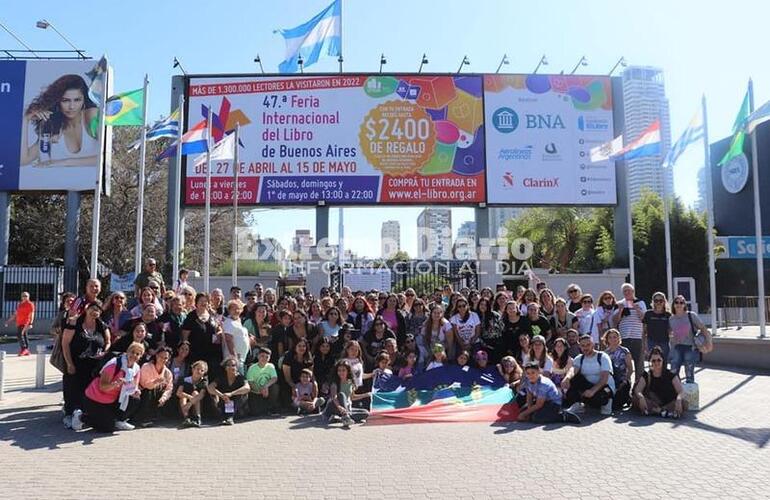 Imagen de La Comuna de Fighiera visitó la Feria del Libro en Buenos Aires