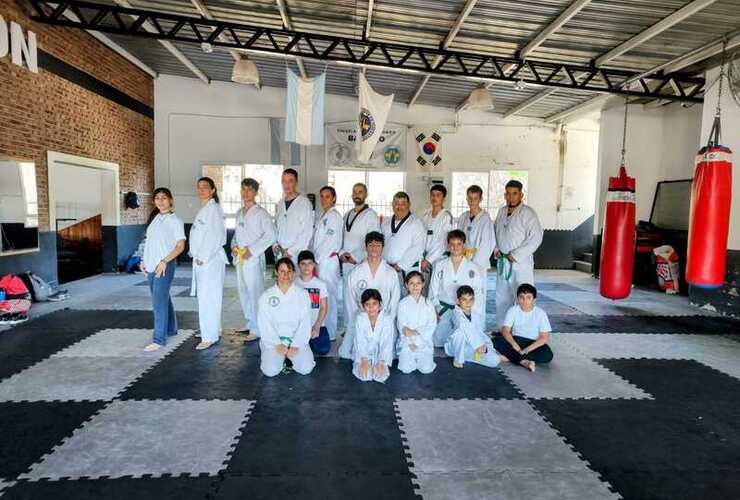 Imagen de Encuentro entre Escuelas de Taekwondo en Unión.