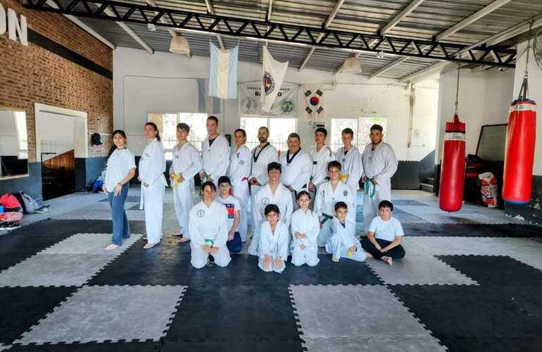 Imagen de Encuentro entre Escuelas de Taekwondo en Unión.