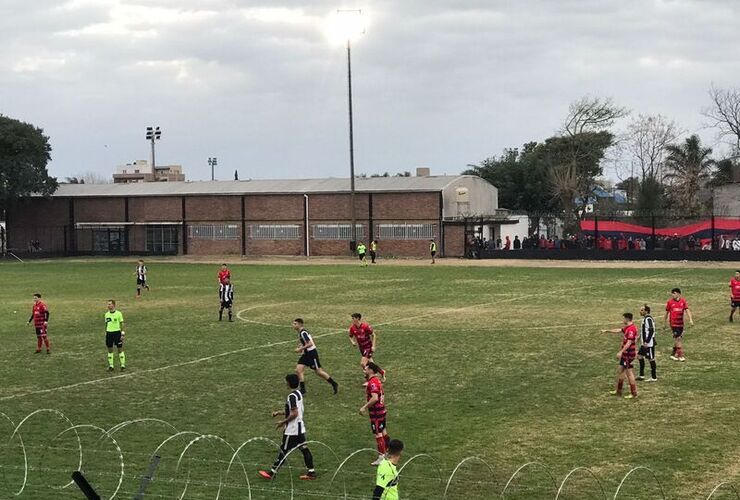 Imagen de Unión y Talleres se enfrentarán el sábado en el Antonio Di Giacomo por la fecha 11 del Apertura