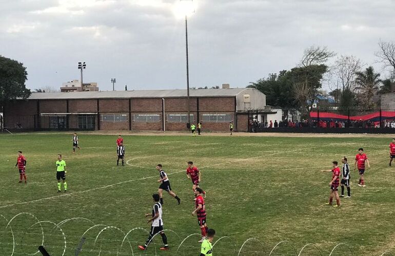 Imagen de Unión y Talleres se enfrentarán el sábado en el Antonio Di Giacomo por la fecha 11 del Apertura