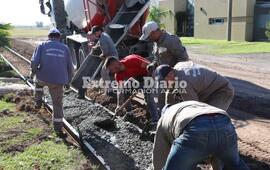 Imagen de Avanza la obra de cord&oacute;n cuneta en el loteo Zanchetta