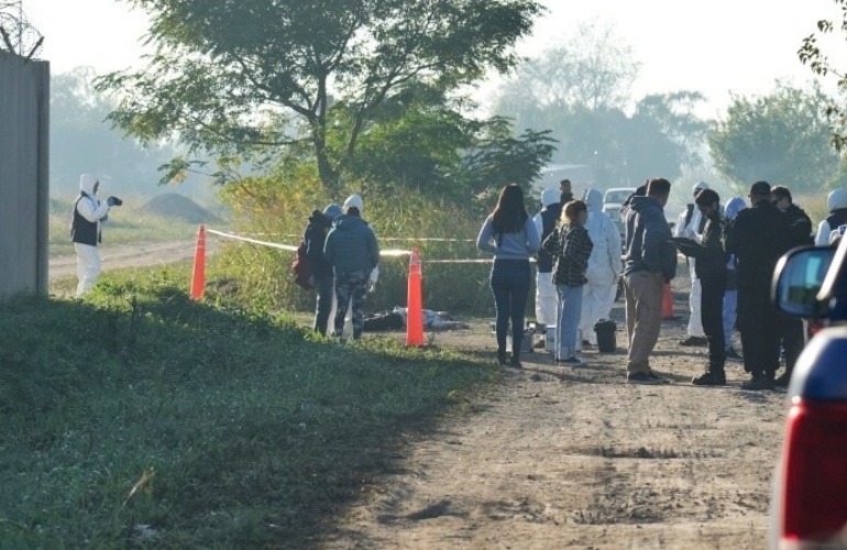 Personal policial trabaja en el lugar. (Alan Monz&oacute;n/Rosario3)