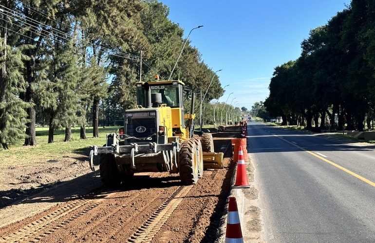 Imagen de Continúa la obra de ensanchamiento de la Ruta 21 en la región.