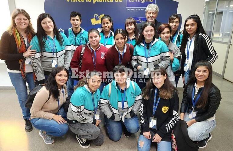 Imagen de Alumnos de la Escuela Técnica N°650 visitaron la planta de La Virginia