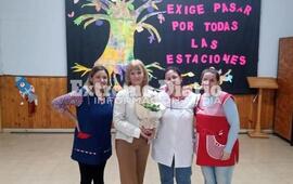 Imagen de Centenario: La ex docente Silvia Brasca visit&oacute; la Escuela N&deg;247