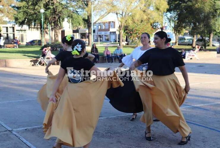 Imagen de Fighiera: Los talleres culturales estuvieron presentes en los festejos patronales