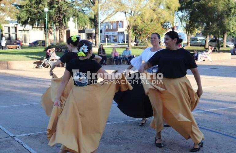 Imagen de Fighiera: Los talleres culturales estuvieron presentes en los festejos patronales