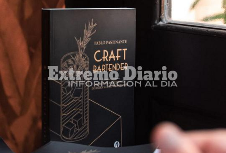 Imagen de Pablo Pastinante presentó su libro  Craft Bartender