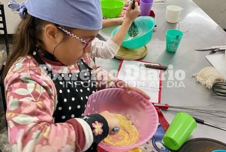 Imagen de Manos en la masa: Taller para los m&aacute;s peque&ntilde;os en Alvear