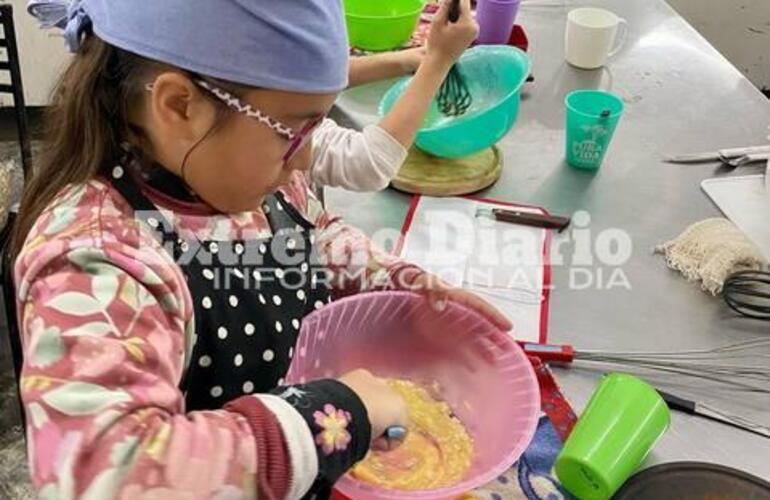 Imagen de Manos en la masa: Taller para los más pequeños en Alvear