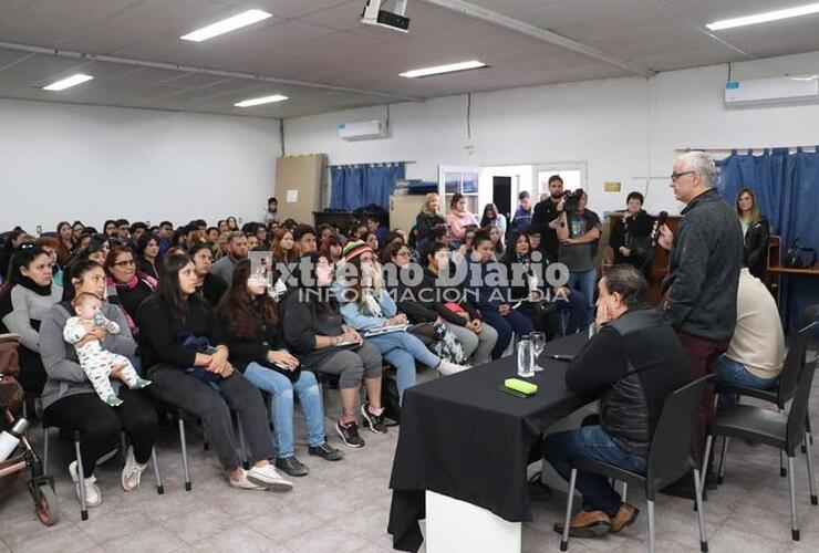 Imagen de Santa Fe Más: Nizar Esper encabezó la presentación para los inscriptos