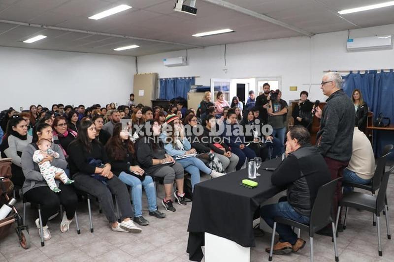 Imagen de Santa Fe M&aacute;s: Nizar Esper encabez&oacute; la presentaci&oacute;n para los inscriptos