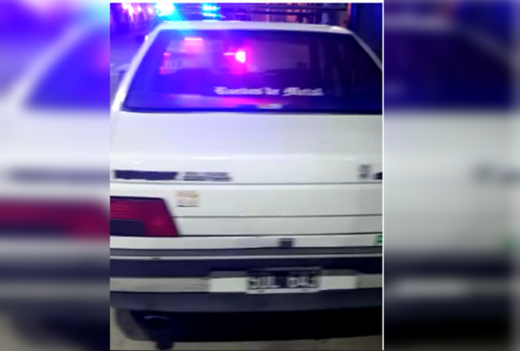 El film&oacute; su auto para certificar en qu&eacute; condiciones lo enviaron al corral&oacute;n.