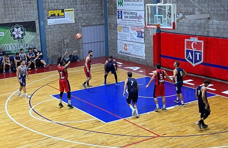 Imagen de Talleres venci&oacute; 85 a 80 a N&aacute;utico por la fecha 8 de la Superliga Rosarina