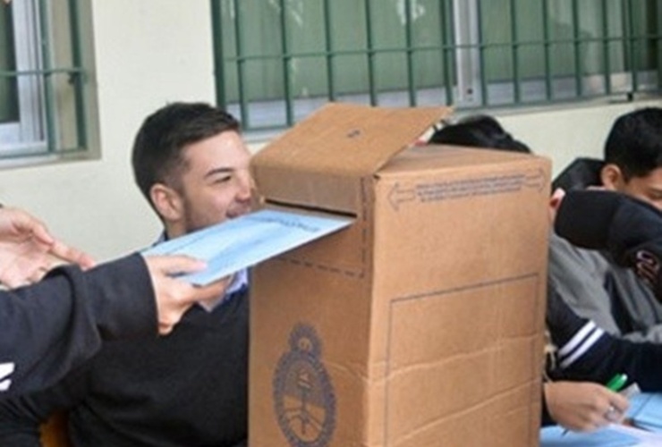 El tribunal Electoral autorizó el voto joven en la provincia de Santa Fe.