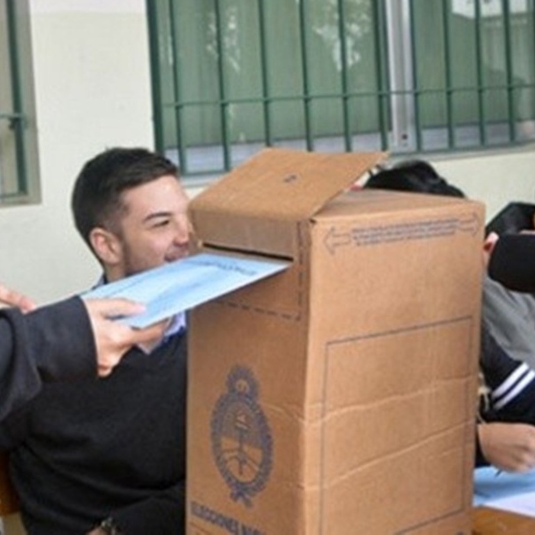 El tribunal Electoral autorizó el voto joven en la provincia de Santa Fe.