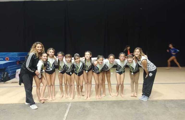 Imagen de Alumnas de Gimnasia Artística de C.A.U. compitieron en Rosario.