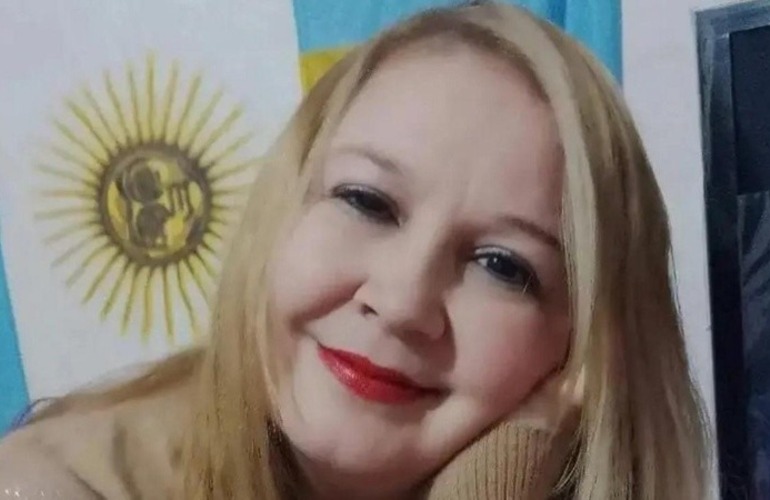 Por su parte, la letrada Casarrubia, quien asesora a los hijos de la víctima, precisó que Blanco “expuso en una transmisión en vivo una situación de acoso sexual dentro de la Policía de Corrientes.