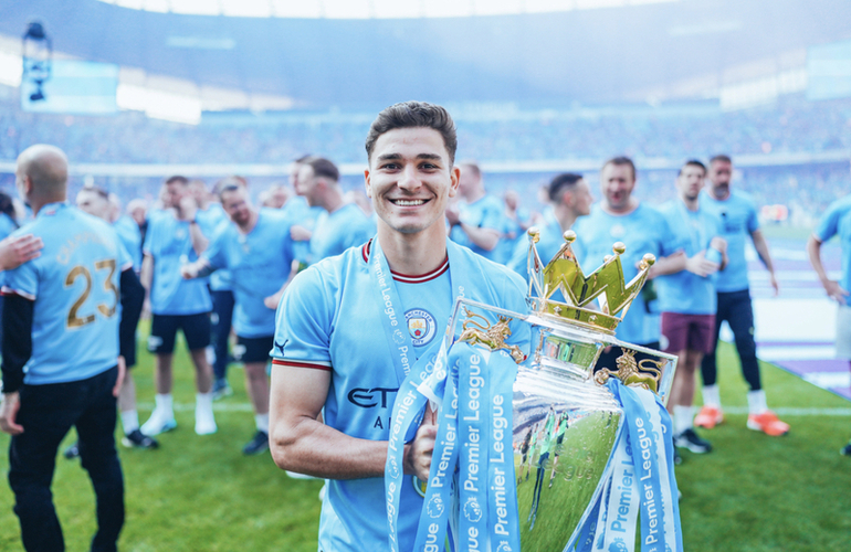 Imagen de Julián Álvarez, Campeón de la Premier League con el Manchester City.