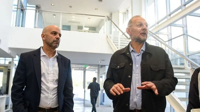 Los ministros de Seguridad, Claudio Brilloni, y de Gesti&oacute;n P&uacute;blica, Marcos Corach.