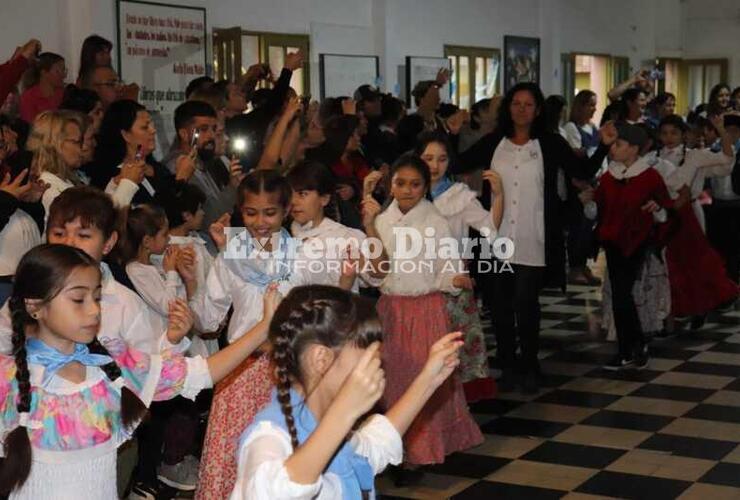 Imagen de Fighiera: Acto aniversario de la Revolución de Mayo