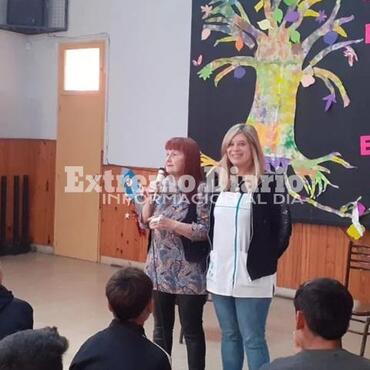Imagen de La Escuela N°247 recibió a ex docentes en el marco de su centenario