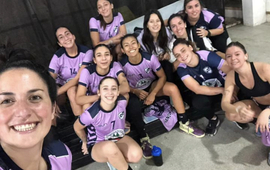 Imagen de Las chicas de Libertad vencieron a Sagrado Coraz&oacute;n y siguen invictas en el torneo.