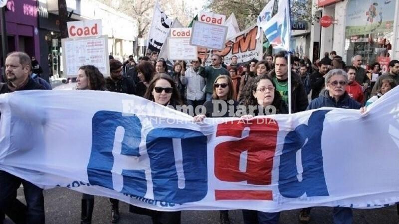 Imagen de Docentes de la UNR realizar&aacute;n asamblea para votar un nuevo plan de lucha por salarios