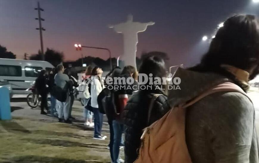 Imagen de Otra vez: Rosario Bus dej&oacute; en la parada a los usuarios del transporte p&uacute;blico