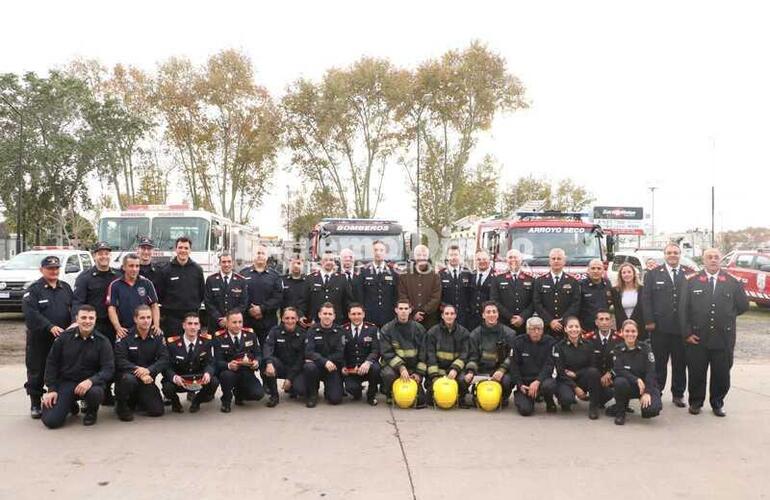 Imagen de Acto oficial por el 2 de junio, Día Nacional del Bombero Voluntario