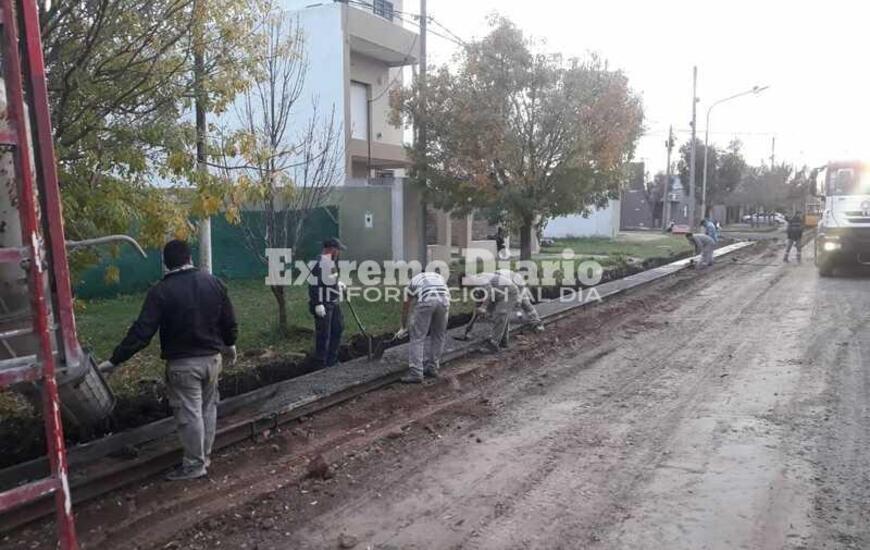 Imagen de Contin&uacute;an las obras de cord&oacute;n cuneta en el loteo Zanchetta