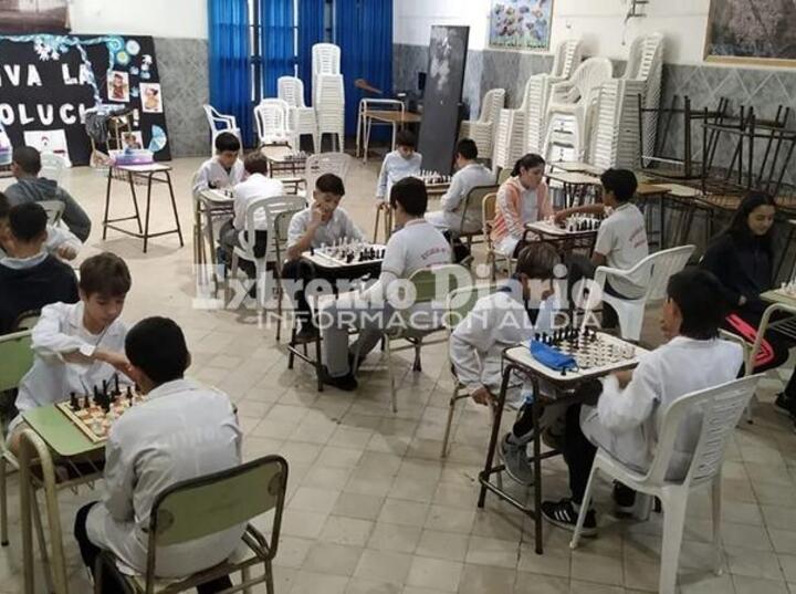 Imagen de La Escuela Fiscal realizó un torneo interno de ajedrez