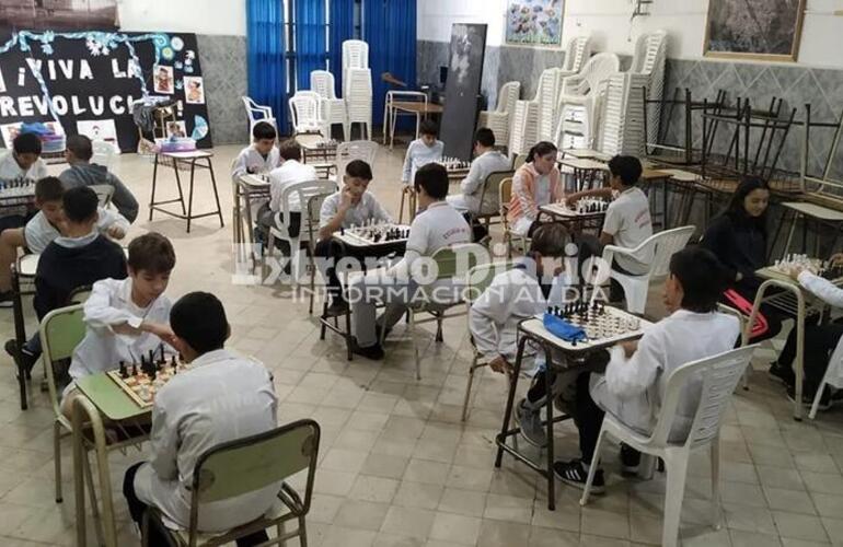 Imagen de La Escuela Fiscal realizó un torneo interno de ajedrez