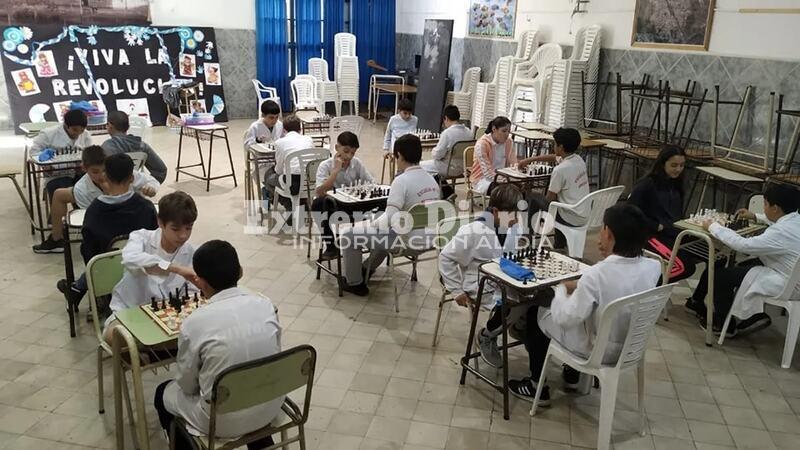 Imagen de La Escuela Fiscal realiz&oacute; un torneo interno de ajedrez