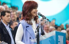 Imagen de Por falta de pruebas y acusadores, sobreseyeron a Cristina Kirchner en la causa "Ruta del dinero"