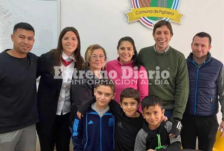 Imagen de Fighiera: La Comuna dio un aporte econ&oacute;mico para que tres chicos se prueben en River