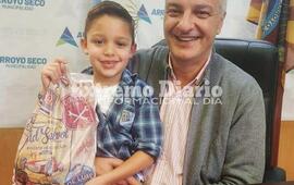 Imagen de Nizar Esper recibi&oacute; y premi&oacute; al peque&ntilde;o asador, Francisco Ciarrochi