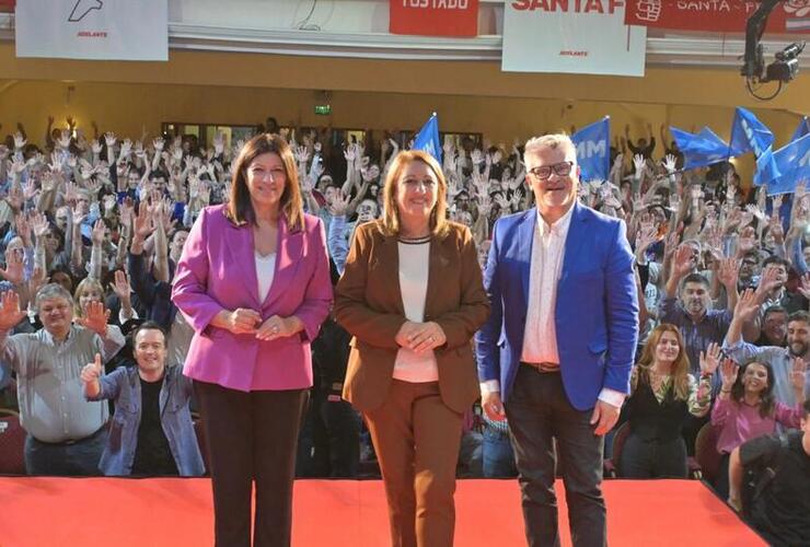 Imagen de Mónica Fein, Eugenio Fernández y Clara García se lanzaron oficialmente: Vamos a ser gobierno en Santa Fe