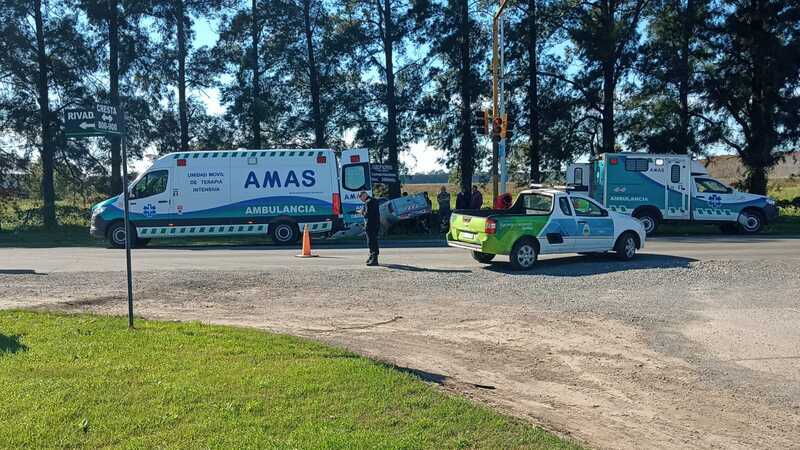 Imagen de Accidente de tr&aacute;nsito en Ruta 21: una persona rescatada por bomberos voluntarios