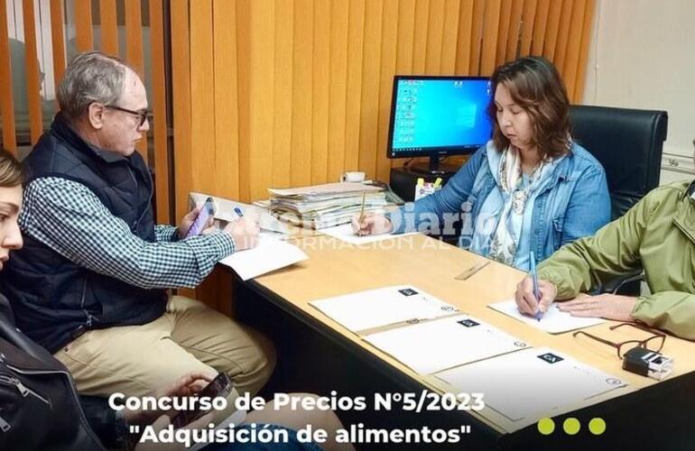 Imagen de Alvear: Apertura de sobres del concurso de precios para la adquisición de alimentos