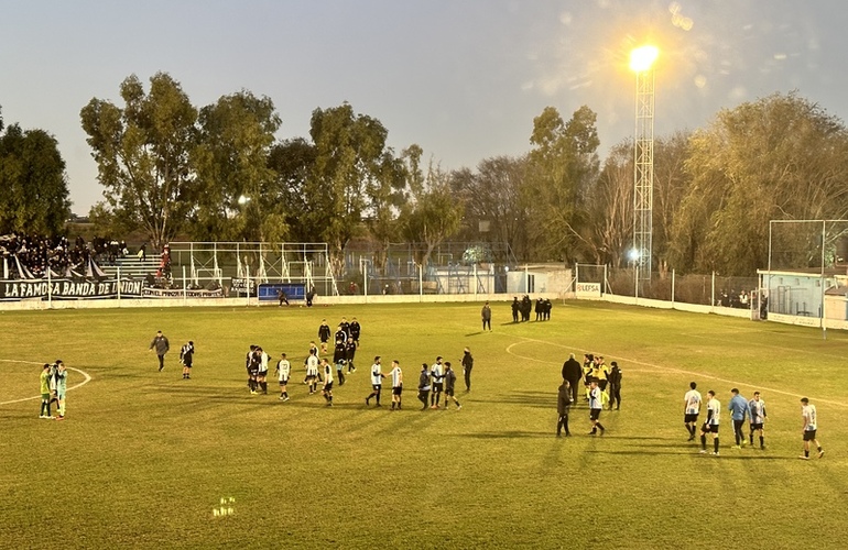 Imagen de 1era División: Unión ganó 1 a 0 a Atlético Empalme por la Semifinal de Ida.