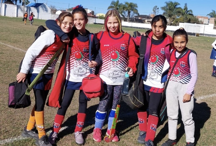 Imagen de Jugadoras Sub 12 y Sub 15 de Talleres participaron del entrenamiento pre selectivo de la Liga del Este