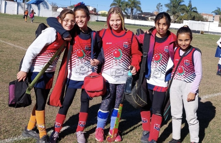 Imagen de Jugadoras Sub 12 y Sub 15 de Talleres participaron del entrenamiento pre selectivo de la Liga del Este